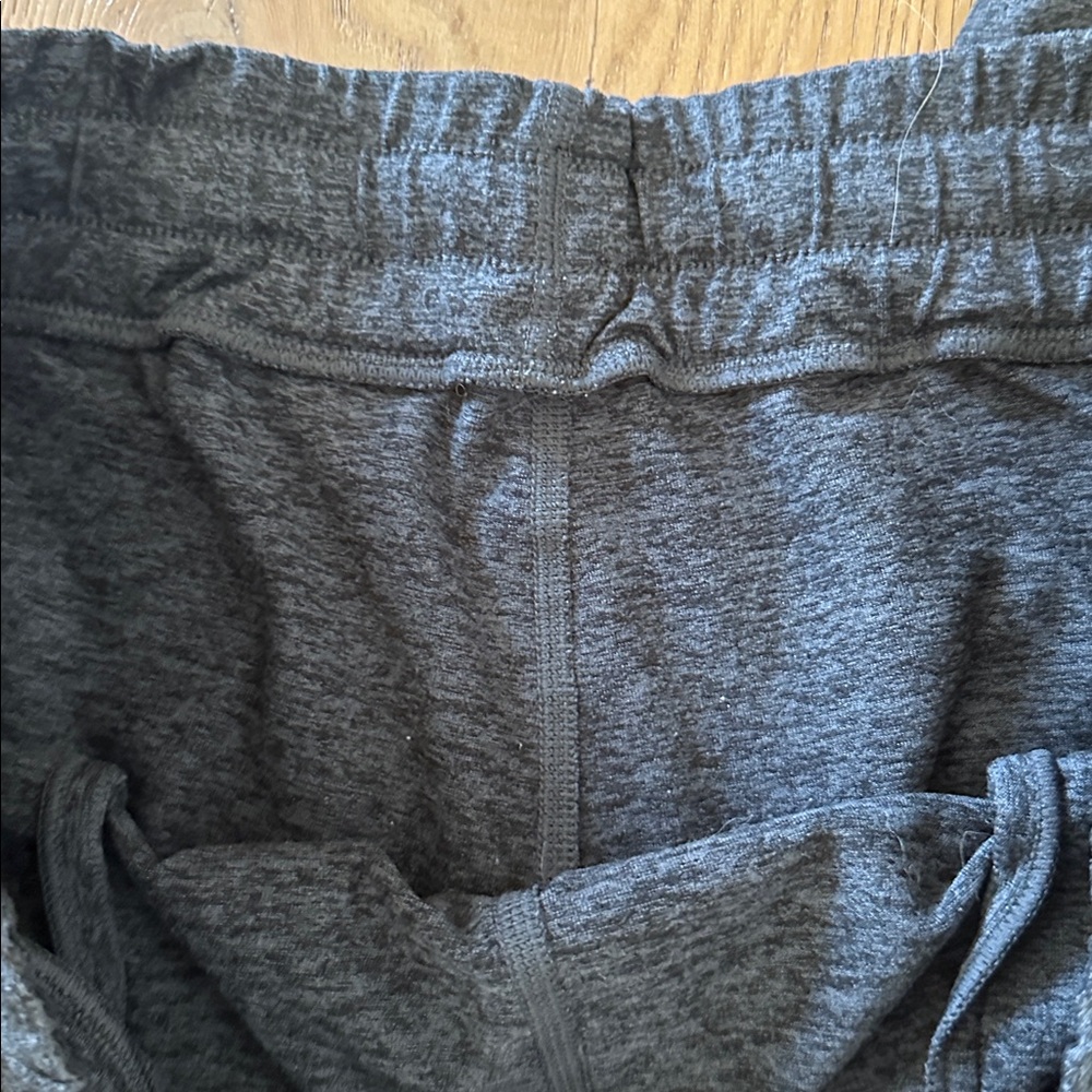 Vuori Performance Jogger Medium - Picture 5 of 6